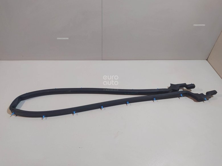 Уплотнитель двери renault