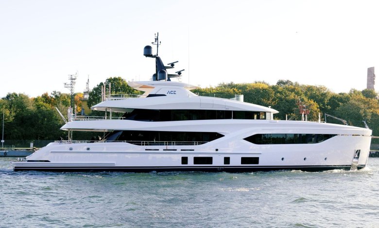 Lady lena yacht
