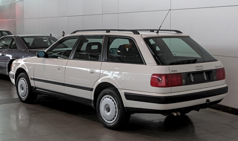 Ауди 100 с 4 универсал