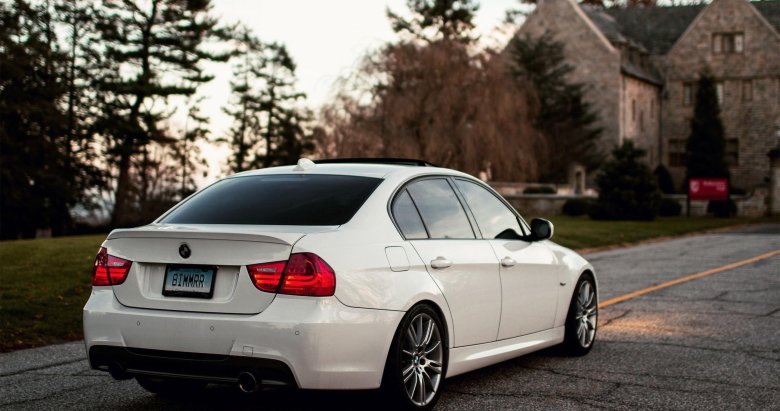 Бмв е90 белая