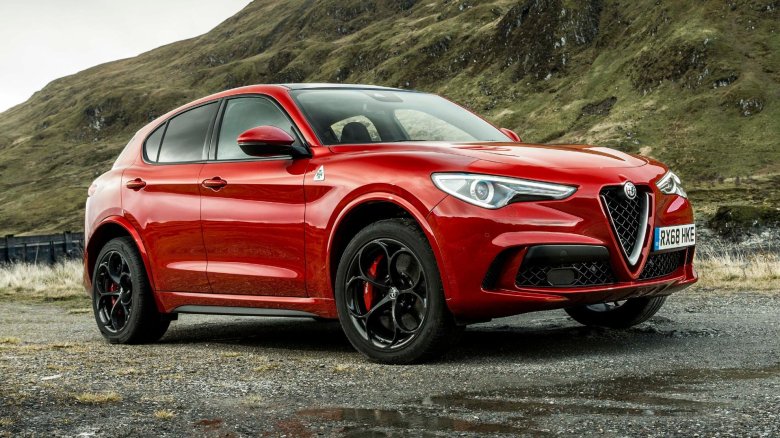 Alfa romeo stelvio 2020