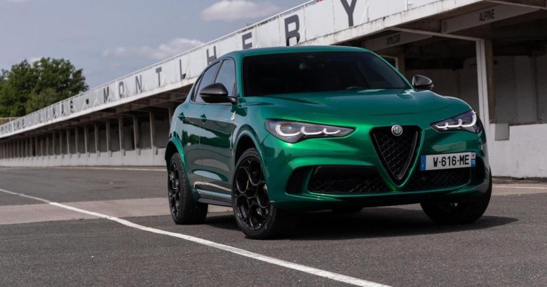 Alfa romeo stelvio quadrifoglio