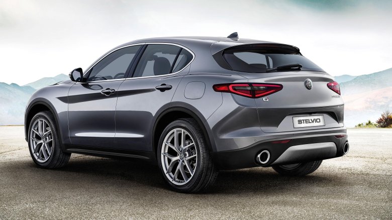 Alfa romeo stelvio 2022
