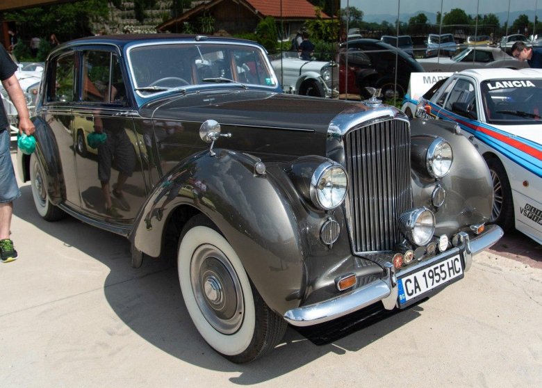 Bentley r type