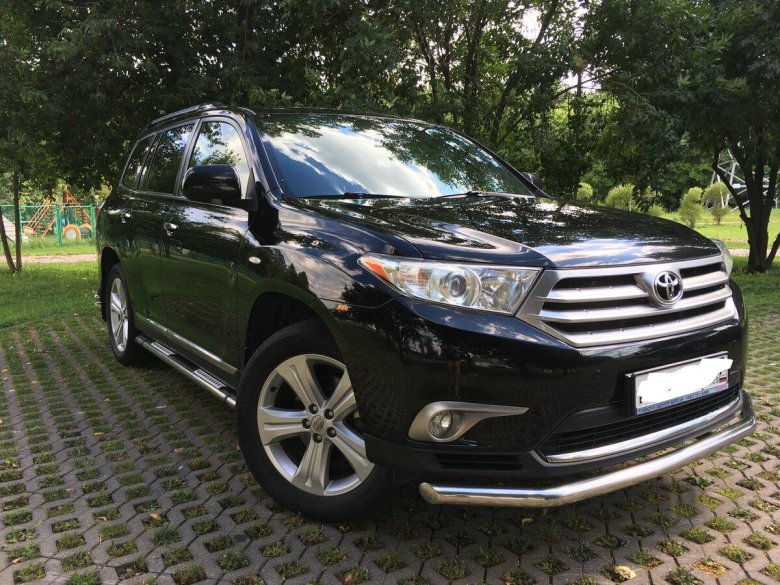 Тойота хайлендер 2011