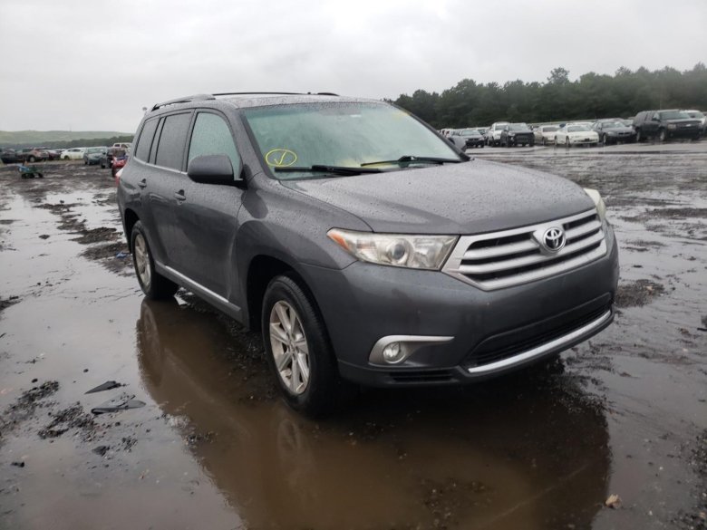 Тойота хайлендер 2013