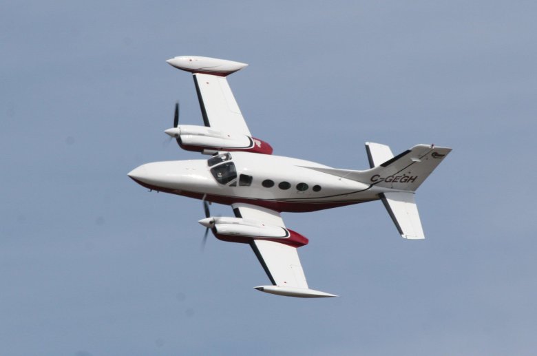 Самолеты двухмоторные сессна 421