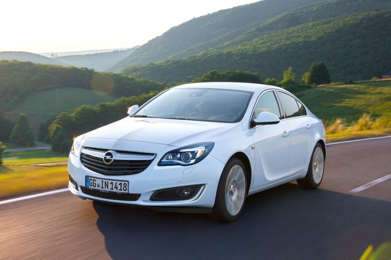 Опель инсигния 2013