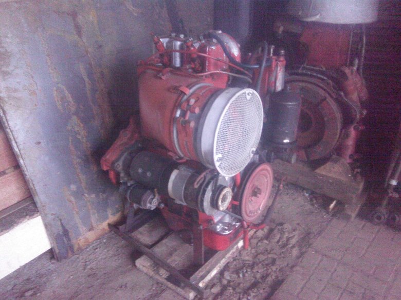 Двигатель д21 для т16