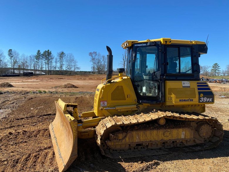 Бульдозер komatsu d61