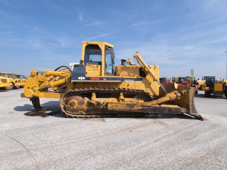 Бульдозер komatsu d575a