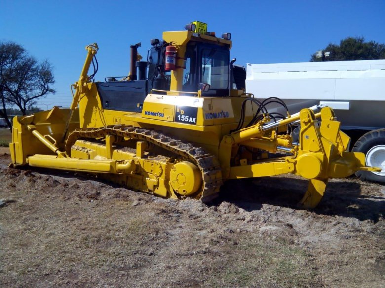 Komatsu d155ax-5