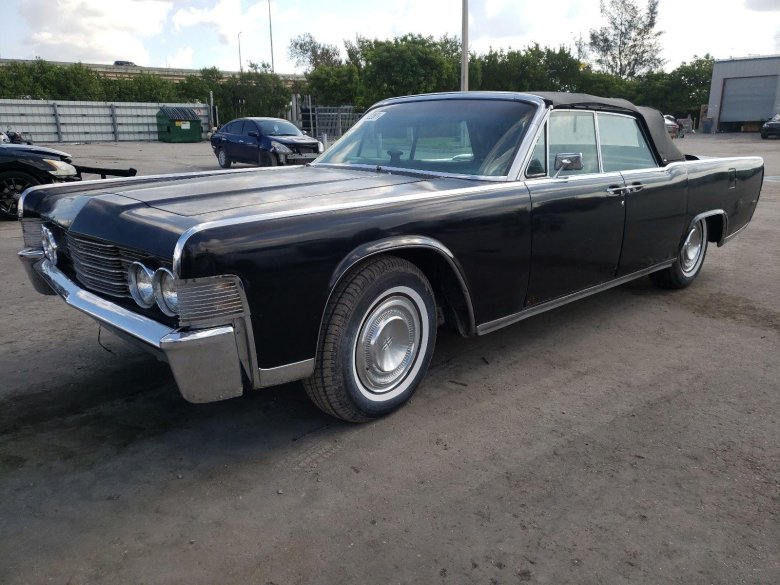 Lincoln continental 1965