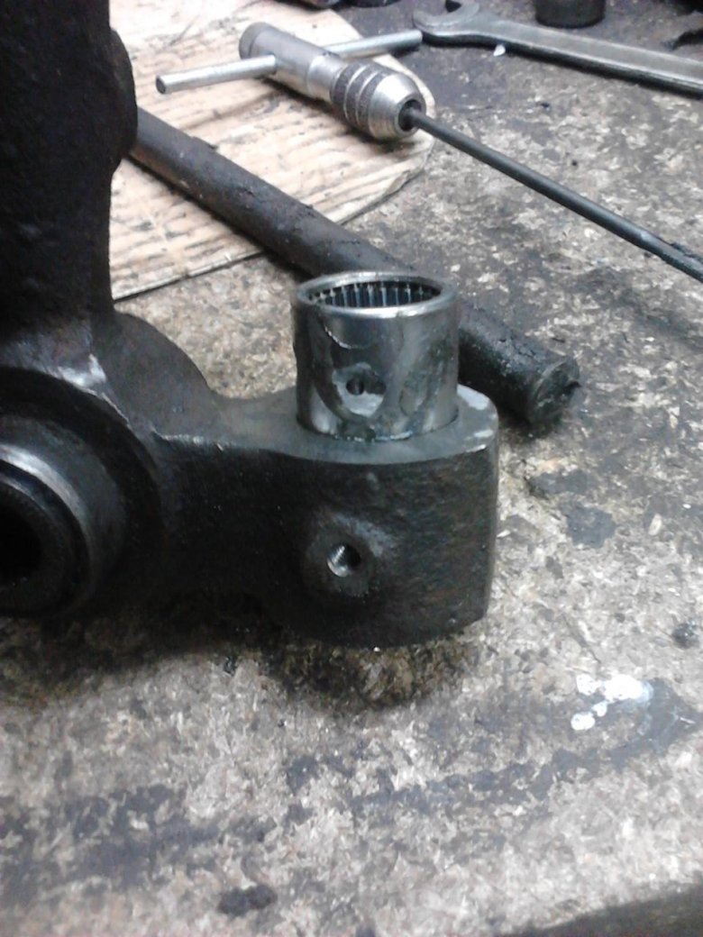 Шкворня на газель 3302 подшипниках