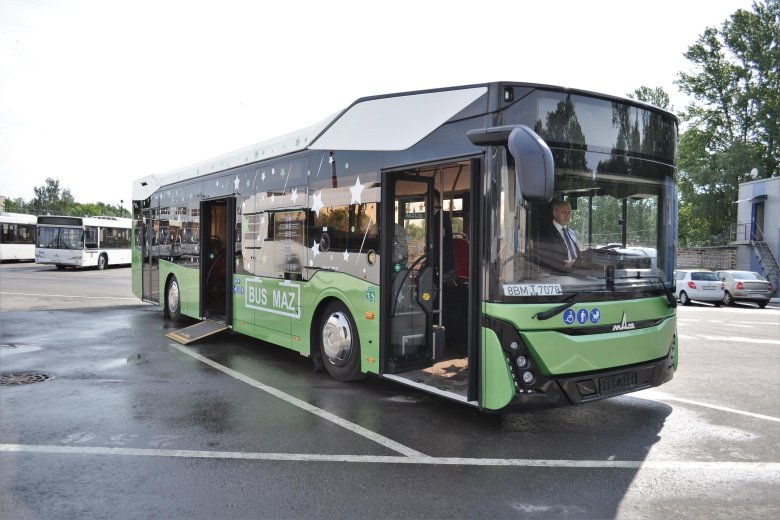 Новый маз 303