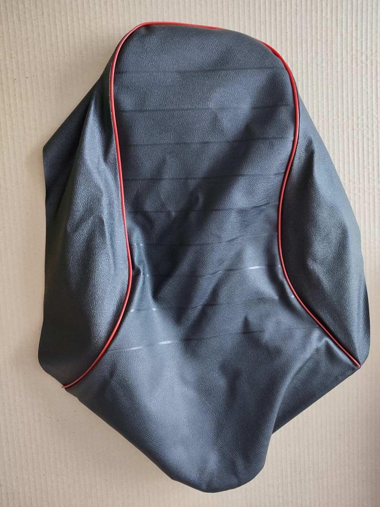 Чехол на сиденье мотоцикла