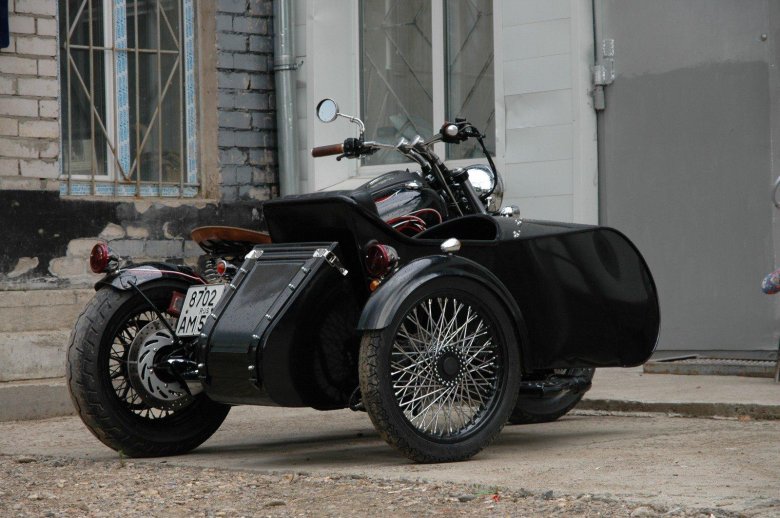 Урал с коляской кастом