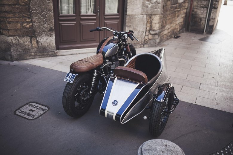 Triumph bonneville с коляской