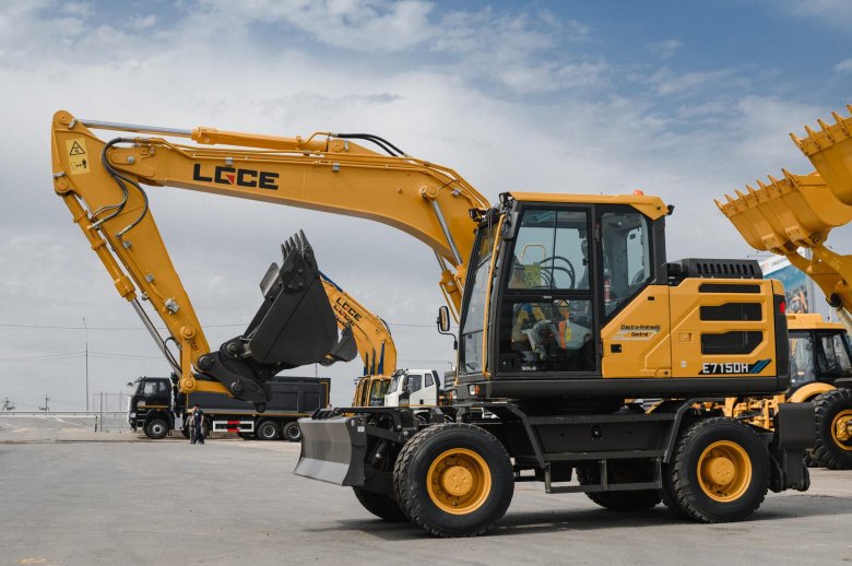 Экскаватор sdlg