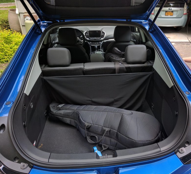Chevrolet volt 2017 багажник