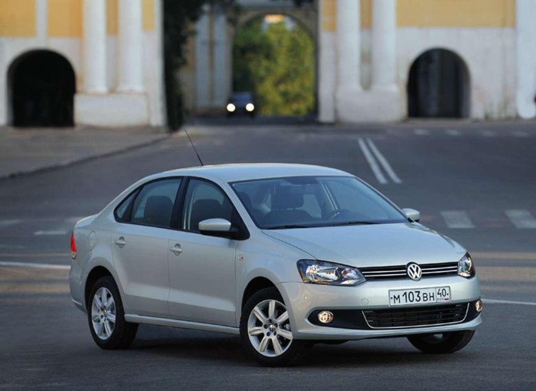 Volkswagen polo sedan 2011