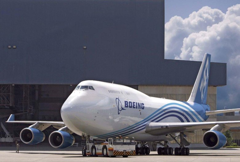Боинг 747 грузовой