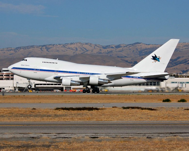 Грузовой самолет boeing 747