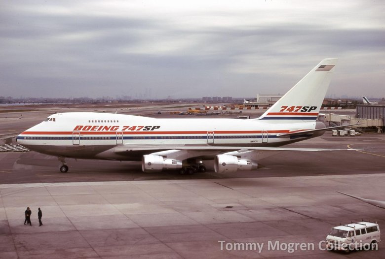 Самолёт boeing 747