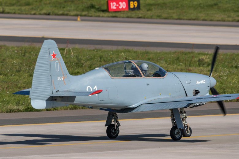 Учебно тренировочный самолет