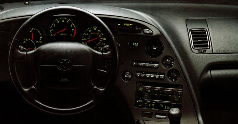 Toyota supra 2002 салон