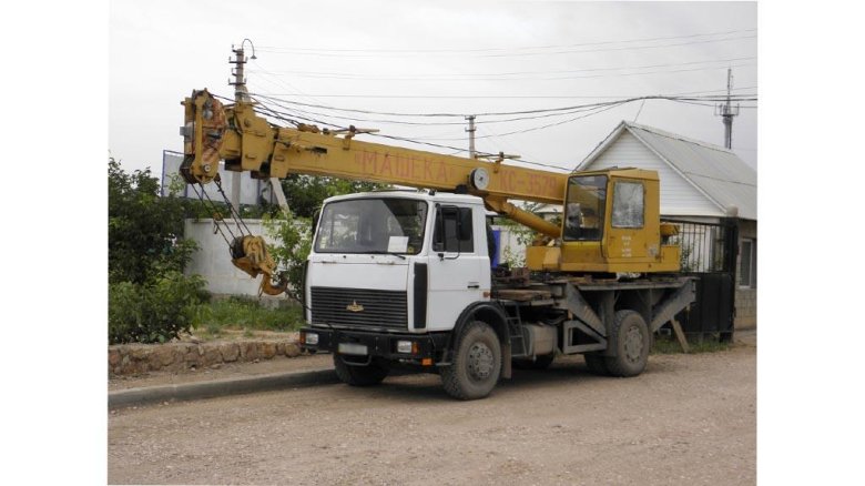 Автокран маз 3579