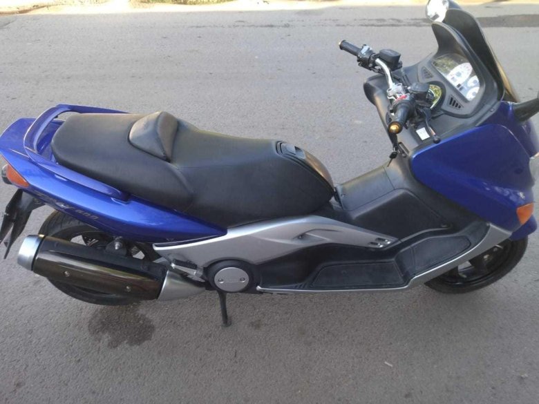 Максискутер ямаха