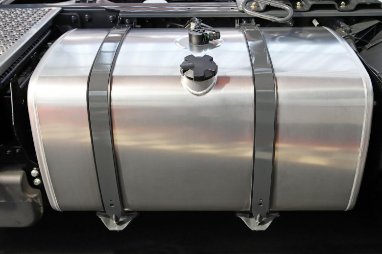 Топливные баки метан камаз