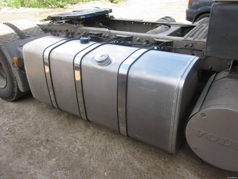 Бак топливный 180 литров schmitz