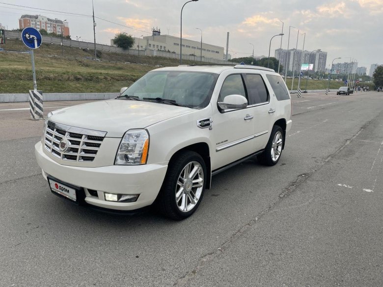 Кадиллак эскалейд 2011г