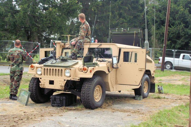 Hammer военный hmmwv