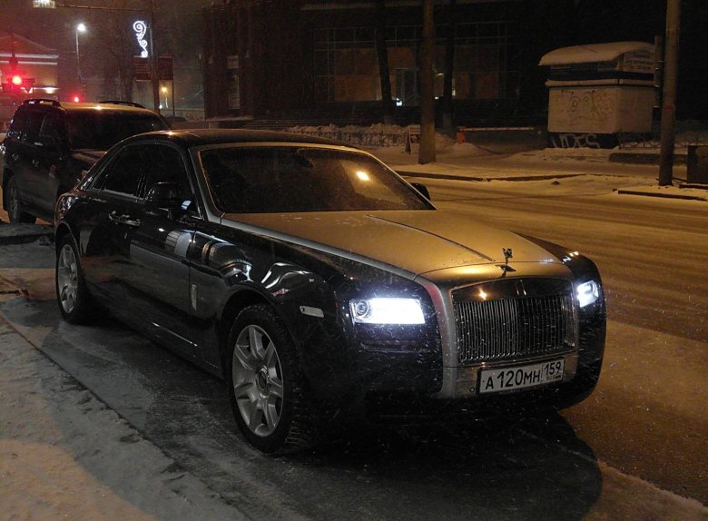 Роллс ройс в москве