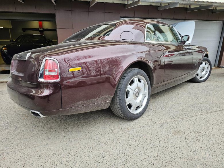 Rolls royce phantom coupe