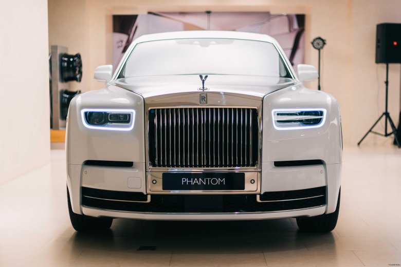 Rolls royce phantom viii