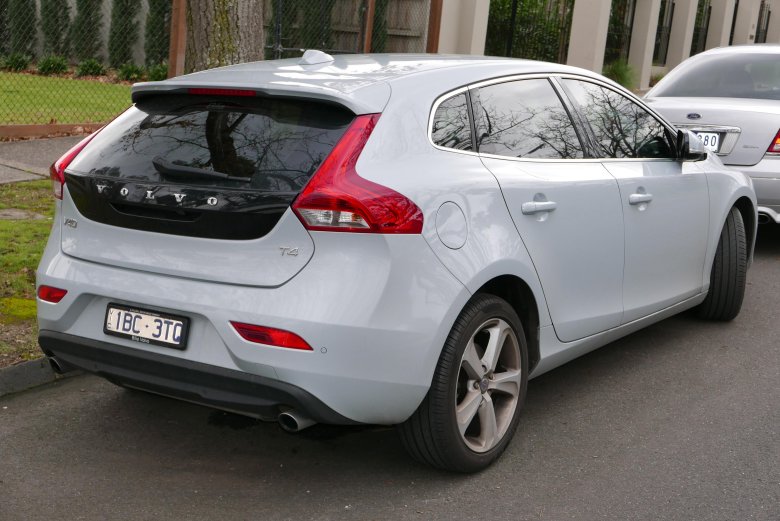 Volvo v 40 2012