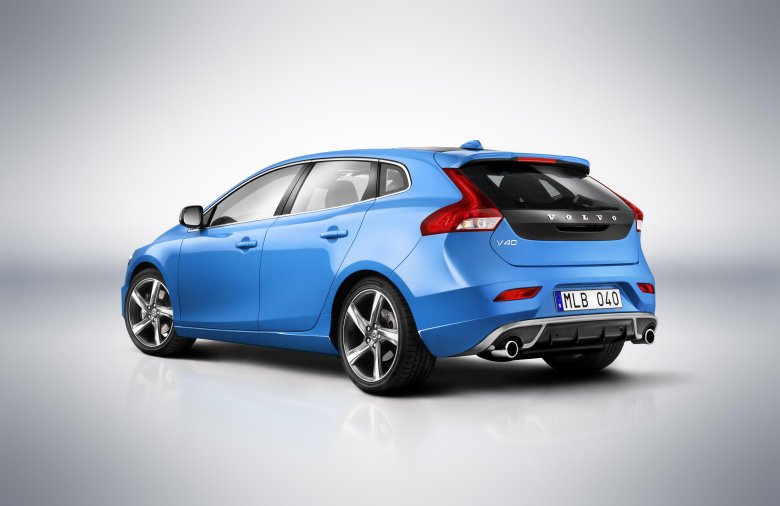 Volvo v40 i