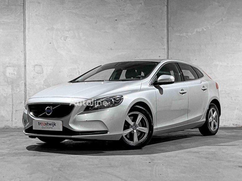 Volvo v 40 cross country