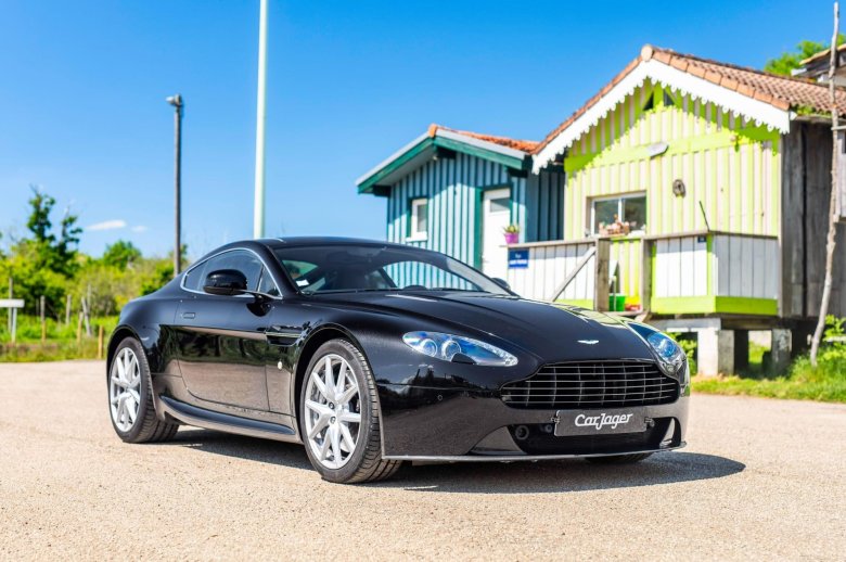 Астон мартин в8 vantage