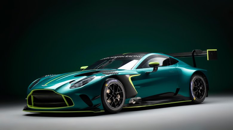 Aston martin vantage gt 3