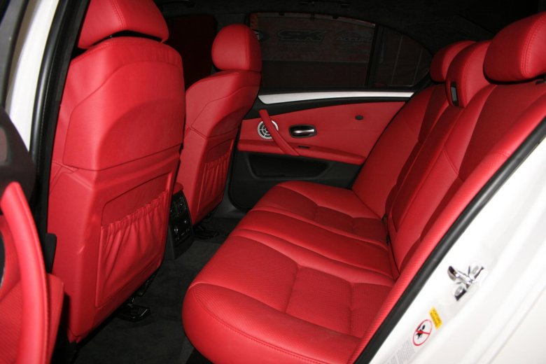 Bmw e60 красный салон