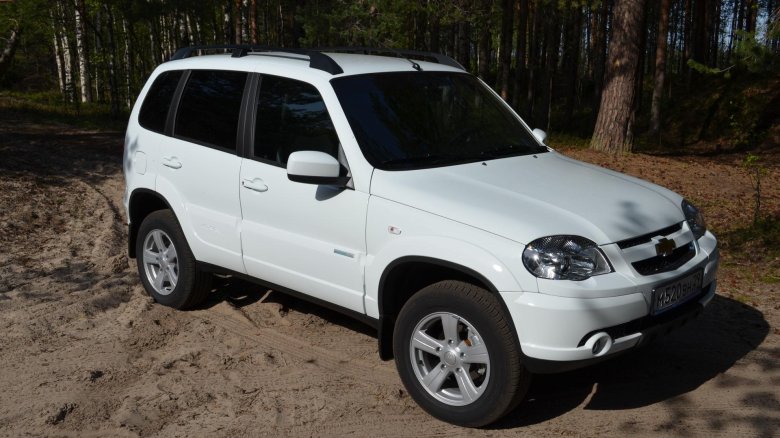 Шевроле нива 2012 белый