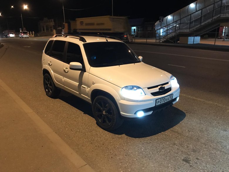 Шевроле нива 102 тонированная