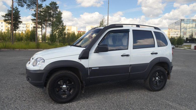 Нива шевроле 2004 белая