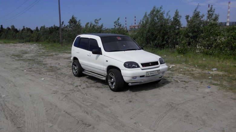 Белая нива шевроле