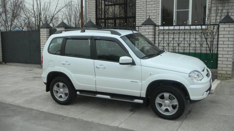 Нива шевроле белая тонированная